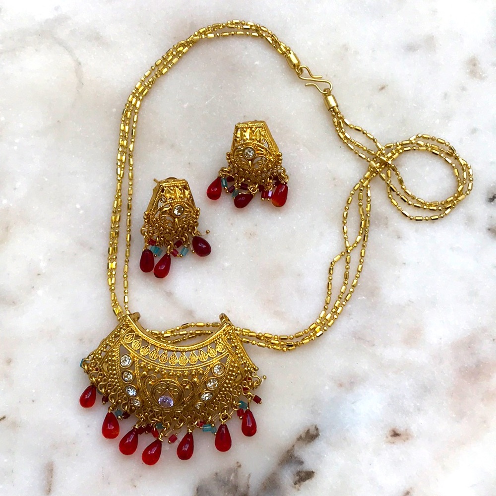 Necklace set